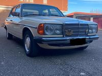 Usata Mercedes 200 1970 Berlina