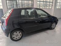Usata Fiat Punto Dynamic 95 CV (69 kW) 2004 Blu Utilitaria