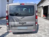 Usata Opel Vivaro 2015 Grigio Monovolume