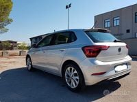 Usata VW Polo Style 95 CV (69 kW) 2023 Grigio Utilitaria