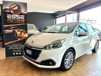 Usata Peugeot 208 Allure 82 CV (60 kW) 2016 Bianco Utilitaria
