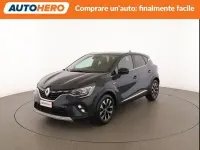 Usata Renault Captur Techno 145 CV (106 kW) 2023 Grigio SUV