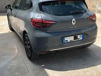 Usata Renault Clio V Zen 100 CV (73 kW) 2021 Grigio Berlina