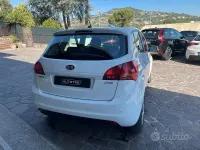 Usata Kia Venga 90 CV (66 kW) 2013 Bianco Utilitaria