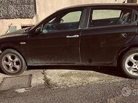 Usata Alfa Romeo 147 120 CV (88 kW) 2006 Nero Utilitaria