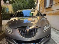 Usata Lancia Delta 120 CV (88 kW) 2010 Grigio Utilitaria
