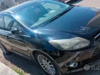 Usata Ford Focus 115 CV (84 kW) 2011 Nero Station wagon