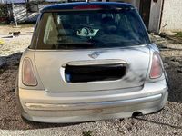 Begagnad Mini ONE 90 HK (66 kW) 2002 Halvkombi