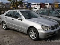 Usata Mercedes C220 Elegance 143 CV (105 kW) 2001 Grigio Berlina