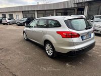 Begagnad Ford Focus 120 HK (88 kW) 2015 Silver Kombi