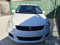Begagnad Suzuki Swift 94 HK (69 kW) 2011 Vit Halvkombi