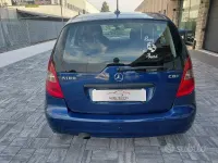 Usata Mercedes A180 Elegance 109 CV (80 kW) 2010 Bluazzurro Berlina