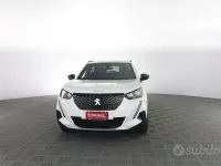 Usata Peugeot 2008 Allure 101 CV (74 kW) 2023 Bianco SUV