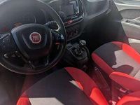 Usata Fiat Doblò Easy 105 CV (77 kW) 2015 Rosso Monovolume