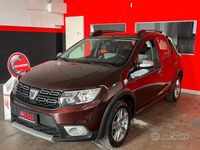 Usata Dacia Sandero Stepway 90 CV (66 kW) 2017 Marrone SUV