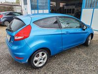 Usata Ford Fiesta 90 CV (66 kW) 2011 Blu Utilitaria