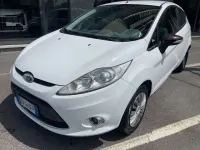 Usata Ford Fiesta 82 CV (60 kW) 2009 Bianco Berlina