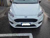 Usata Ford Fiesta ST-Line 100 CV (73 kW) 2018 Bianco Utilitaria