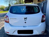 Usata Dacia Sandero 75 CV (55 kW) 2015 Bianco Berlina