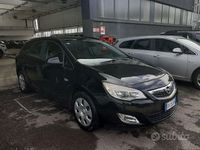 Usata Opel Astra 101 CV (74 kW) 2011 Nero Station wagon