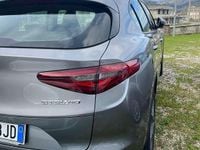Usata Alfa Romeo Stelvio Executive 209 CV (153 kW) 2017 Grigio SUV