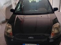 Usata Ford Fiesta 68 CV (50 kW) 2006 Nero Utilitaria