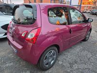 Usata Renault Twingo Night&Day 75 CV (55 kW) 2014 Viola Utilitaria