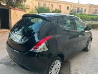 Usata Lancia Ypsilon Gold 69 CV (50 kW) 2017 Nero Utilitaria