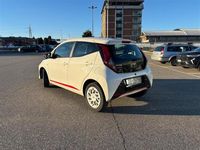 Usata Toyota Aygo Cool 72 CV (52 kW) 2021 Bianco Utilitaria