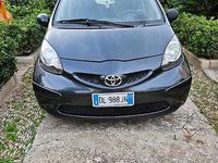 Usata Toyota Aygo 67 CV (49 kW) 2007 Nero Utilitaria