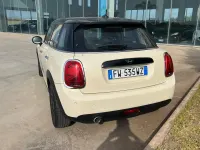 Usata Mini Cooper D Business 116 CV (85 kW) 2019 Beige Utilitaria