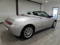 Usata Alfa Romeo Spider 144 CV (105 kW) 2001 Argento Cabrio