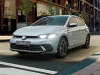 Nuova VW Polo R-line Plus 95 CV (69 kW) 2026 Crystal ice blue metallizzato Utilitaria
