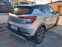 Usata Renault Captur Intens 100 CV (73 kW) 2021 Argento SUV