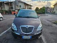 Usata Lancia Musa 95 CV (69 kW) 2010 Marrone Monovolume