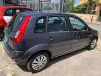 Usata Ford Fiesta Ghia 80 CV (58 kW) 2008 Marrone Utilitaria