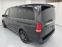 Usata Mercedes V300 Avantgarde 239 CV (175 kW) 2023 Gray Monovolume