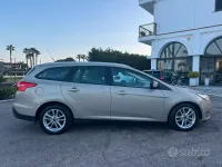 Usata Ford Focus S 120 CV (88 kW) 2017 Giallo Station wagon