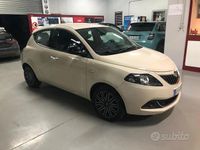 Usata Lancia Ypsilon Gold 69 CV (50 kW) 2022 Beige Utilitaria