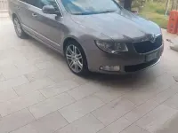 Usata Skoda Superb 140 CV (102 kW) 2010 Grigio Station wagon