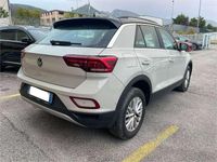 Usata VW T-Roc Life 150 CV (110 kW) 2024 Beige SUV