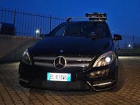 Begagnad Mercedes B200 Premium 136 HK (100 kW) 2012 Svart Minibuss