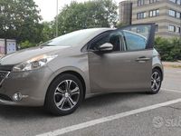 Usata Peugeot 208 82 CV (60 kW) 2015 Utilitaria