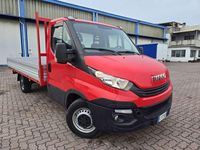 Usata Iveco 35.12 120 CV (88 kW) 2020 Rosso Furgone