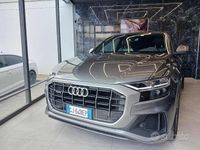 Usata Audi Q8 Business 286 CV (210 kW) 2021 Grigio scuro SUV