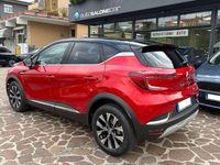 Usata Renault Captur Business 101 CV (74 kW) 2023 Rosso SUV