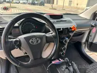 Usata Toyota iQ 68 CV (50 kW) 2010 Utilitaria
