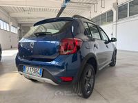 Usata Dacia Sandero Stepway 90 CV (66 kW) 2017 Blu Berlina