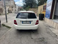 Usata Mercedes C220 Avantgarde 170 CV (125 kW) 2011 Bianco Berlina