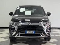 Usata Mitsubishi Outlander P-HEV Instyle 134 CV (98 kW) 2019 Nero Station wagon
